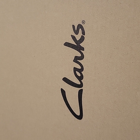 Woman's black leather booties - Picture 3 of 5